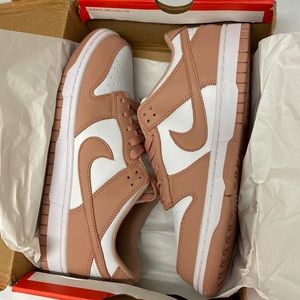 Nike Dunk Low’s Rose Whisper
